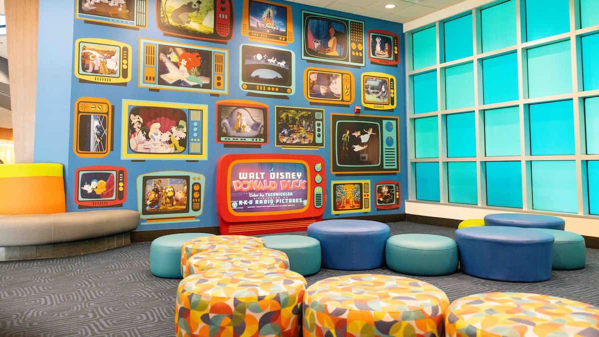 pop century lobby