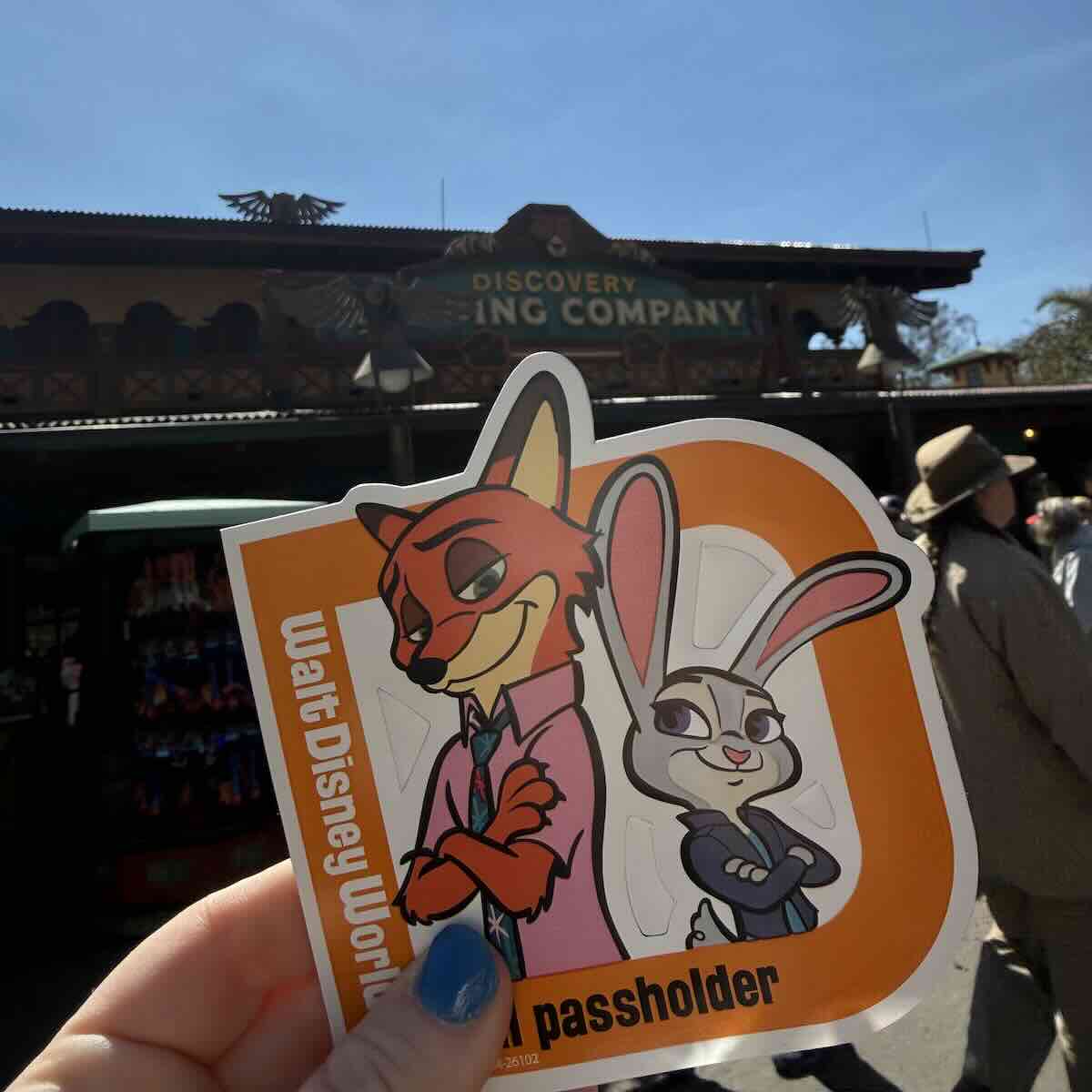 zootopia passholder magnet