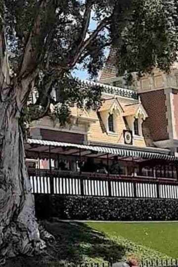 NEWS: Disney Keeps Promise To End Park Hopping Restrictions