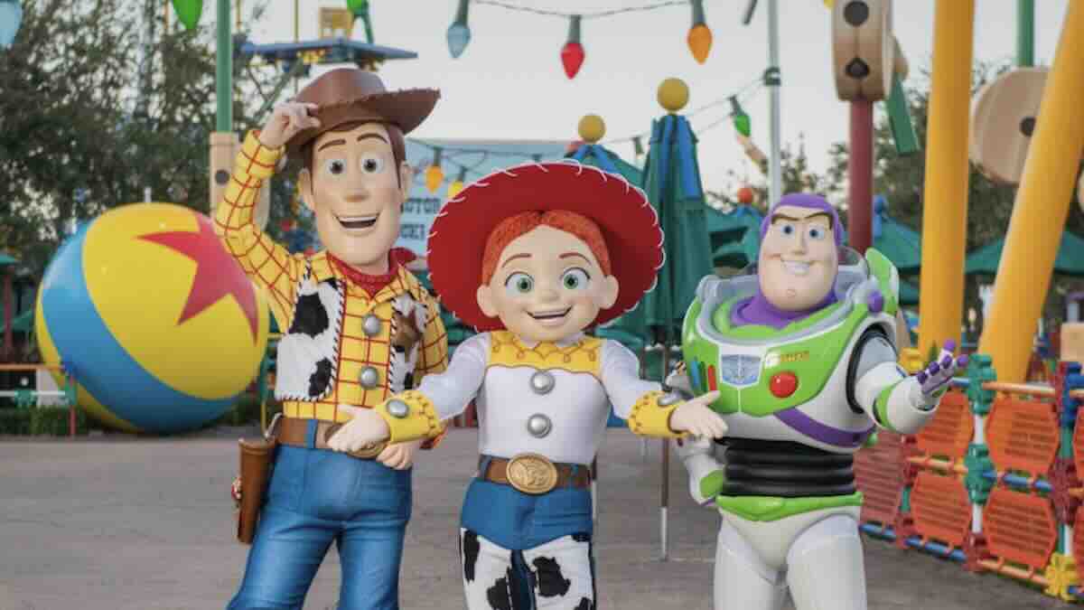 Toy Story Character Meets At Disney World Get An Updated Look