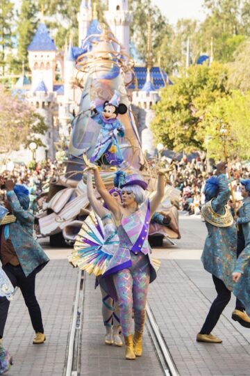 A Beloved Fireworks Show and Parade Return to Disney Parks
