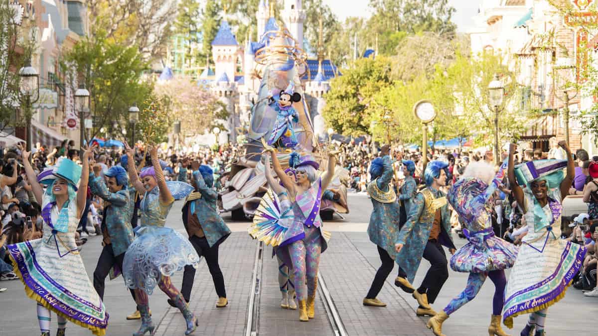 A Beloved Fireworks Show and Parade Return to Disney Parks