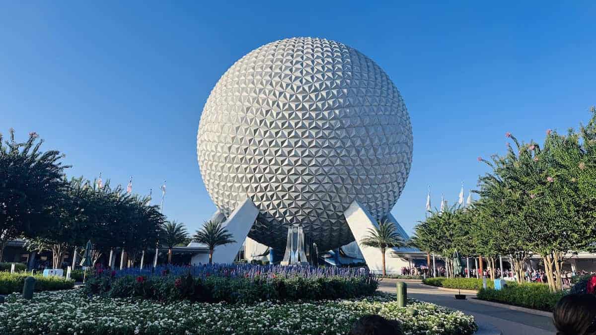 Mickey and Minnie Get New Look At This EPCOT Meet and Greet