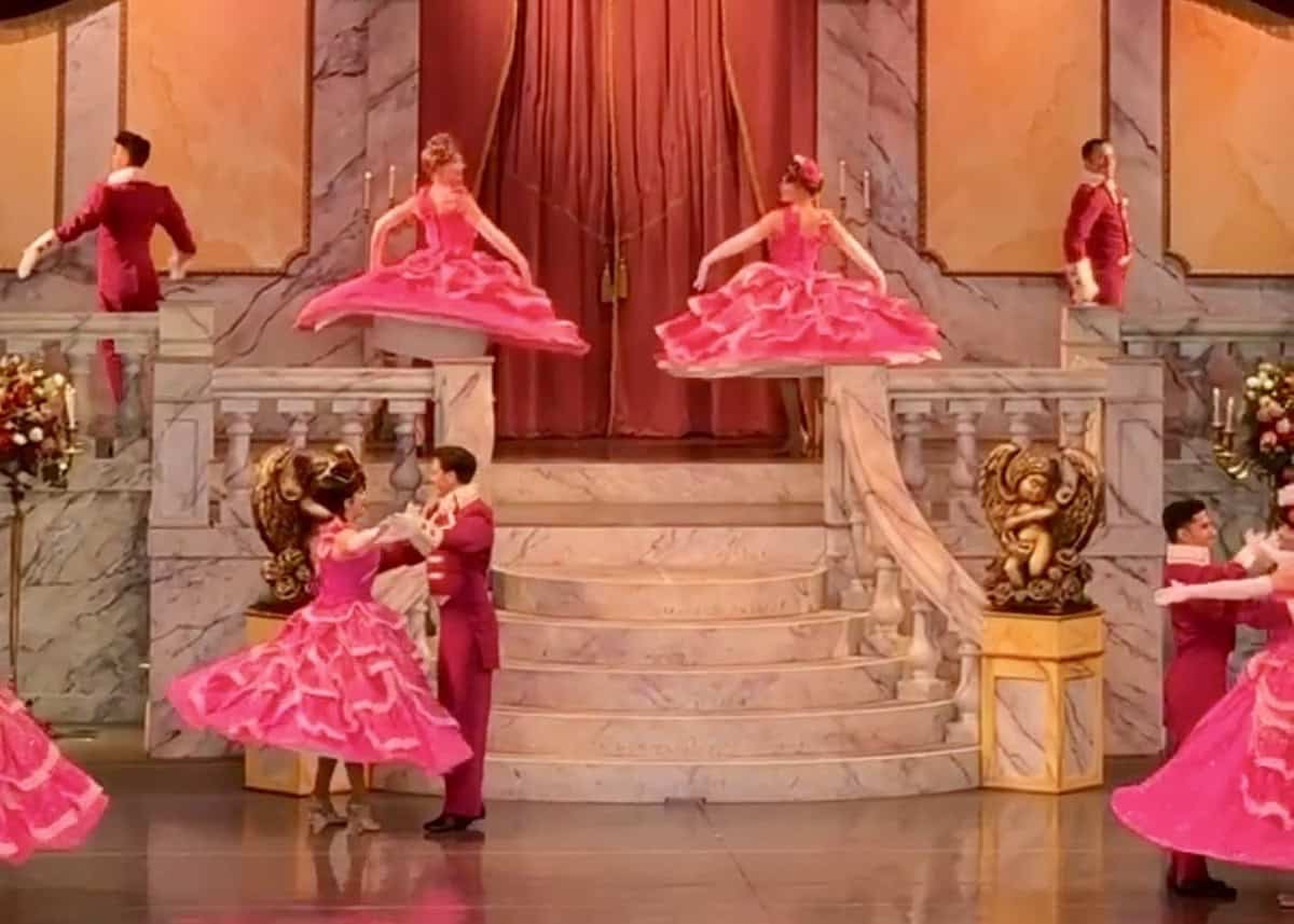 Picture of the Old Beauty and the Beast Live Dresses