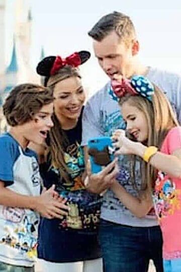 Guests May Depend on Their Phones Even More For Their Next Disney Vacation
